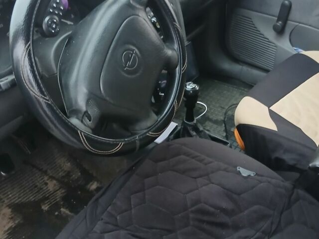 Білий Опель Комбо вант.-пас., об'ємом двигуна 1 л та пробігом 5 тис. км за 1150 $, фото 6 на Automoto.ua