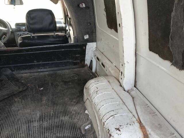 Белый Опель Комбо груз.-пасс., объемом двигателя 1.7 л и пробегом 1000 тыс. км за 1800 $, фото 3 на Automoto.ua