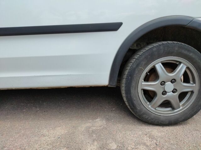 Білий Опель Комбо вант.-пас., об'ємом двигуна 1.7 л та пробігом 190 тис. км за 3800 $, фото 16 на Automoto.ua