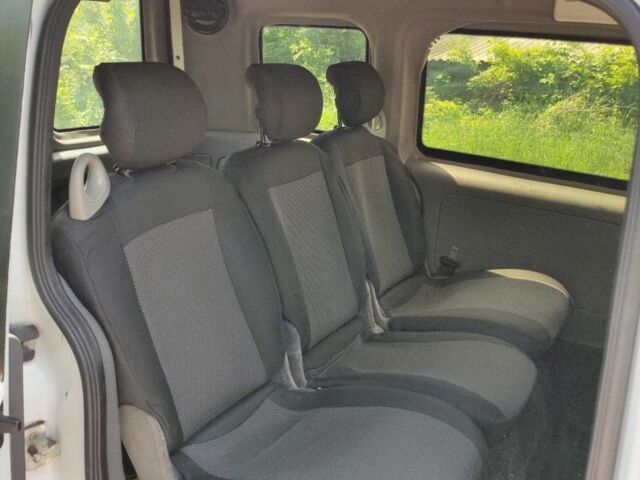 Білий Опель Комбо вант.-пас., об'ємом двигуна 1.7 л та пробігом 190 тис. км за 3800 $, фото 5 на Automoto.ua