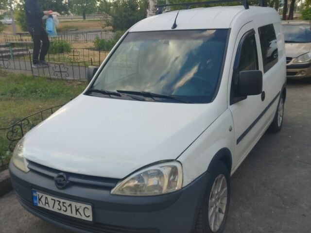Білий Опель Комбо вант.-пас., об'ємом двигуна 1.2 л та пробігом 440 тис. км за 2600 $, фото 1 на Automoto.ua