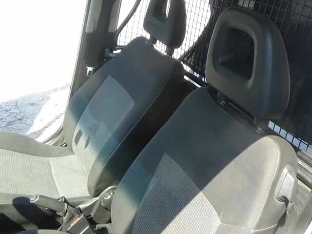 Белый Опель Комбо груз.-пасс., объемом двигателя 1.4 л и пробегом 250 тыс. км за 3099 $, фото 8 на Automoto.ua