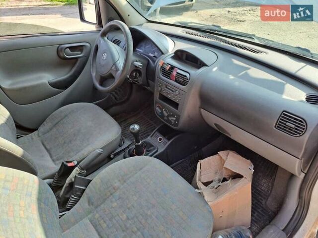 Білий Опель Комбо вант.-пас., об'ємом двигуна 1.69 л та пробігом 553 тис. км за 4500 $, фото 14 на Automoto.ua