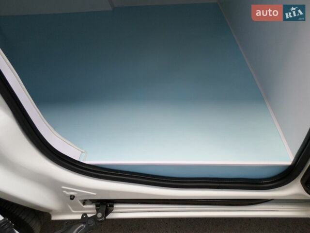 Білий Опель Комбо вант.-пас., об'ємом двигуна 1.3 л та пробігом 171 тис. км за 10200 $, фото 9 на Automoto.ua