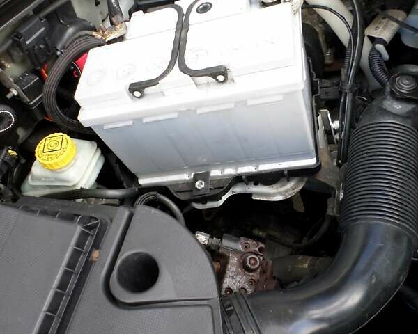 Білий Опель Комбо вант.-пас., об'ємом двигуна 1.3 л та пробігом 171 тис. км за 10200 $, фото 36 на Automoto.ua