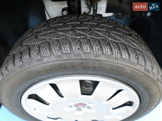 Белый Опель Комбо груз.-пасс., объемом двигателя 1.3 л и пробегом 171 тыс. км за 10500 $, фото 40 на Automoto.ua