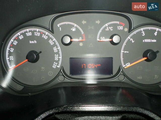 Белый Опель Комбо груз.-пасс., объемом двигателя 1.3 л и пробегом 172 тыс. км за 10200 $, фото 40 на Automoto.ua