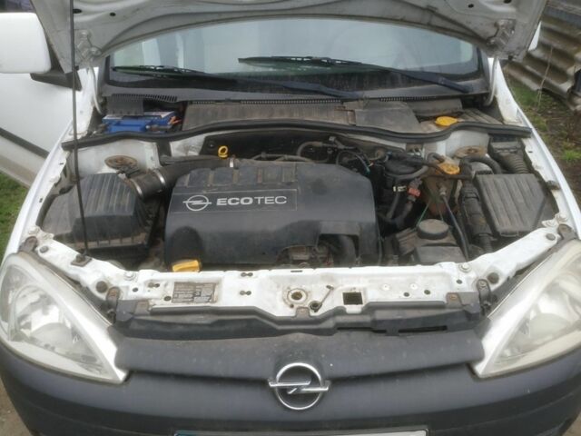 Білий Опель Комбо вант.-пас., об'ємом двигуна 1.2 л та пробігом 160 тис. км за 3800 $, фото 2 на Automoto.ua