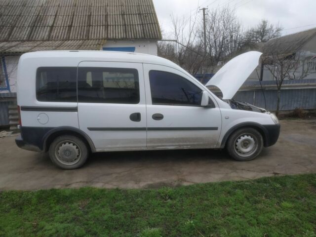 Білий Опель Комбо вант.-пас., об'ємом двигуна 1.2 л та пробігом 160 тис. км за 3800 $, фото 7 на Automoto.ua