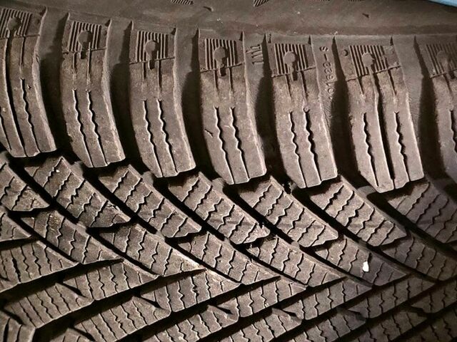 Чорний Опель Комбо вант.-пас., об'ємом двигуна 1.7 л та пробігом 230 тис. км за 5000 $, фото 5 на Automoto.ua