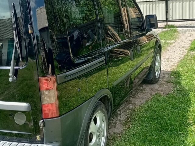 Черный Опель Комбо груз.-пасс., объемом двигателя 1.7 л и пробегом 368 тыс. км за 3500 $, фото 3 на Automoto.ua