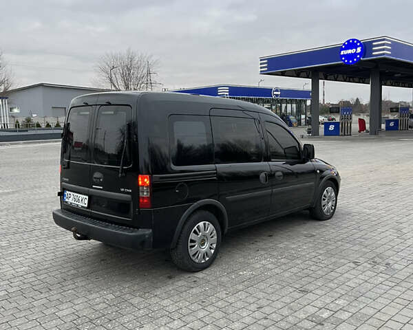 Чорний Опель Комбо вант.-пас., об'ємом двигуна 1.6 л та пробігом 250 тис. км за 4500 $, фото 4 на Automoto.ua