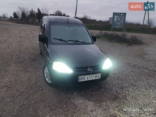 Черный Опель Комбо груз.-пасс., объемом двигателя 1.3 л и пробегом 260 тыс. км за 4000 $, фото 18 на Automoto.ua