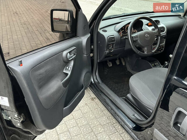 Чорний Опель Комбо вант.-пас., об'ємом двигуна 1.6 л та пробігом 250 тис. км за 4500 $, фото 8 на Automoto.ua