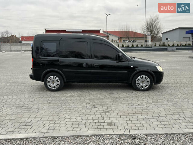 Чорний Опель Комбо вант.-пас., об'ємом двигуна 1.6 л та пробігом 250 тис. км за 4500 $, фото 3 на Automoto.ua