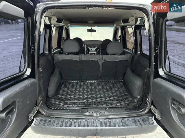 Черный Опель Комбо груз.-пасс., объемом двигателя 1.6 л и пробегом 250 тыс. км за 4500 $, фото 12 на Automoto.ua