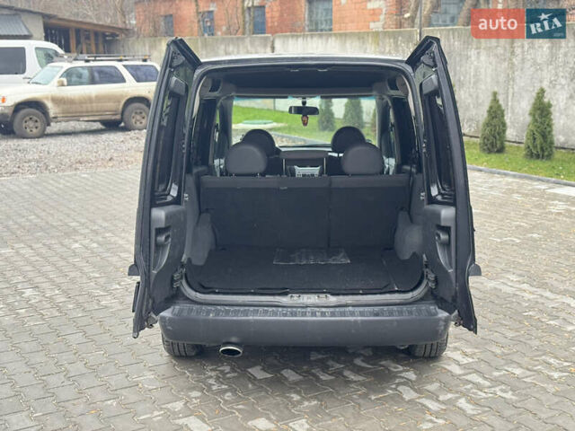 Черный Опель Комбо груз.-пасс., объемом двигателя 1.7 л и пробегом 219 тыс. км за 4999 $, фото 19 на Automoto.ua