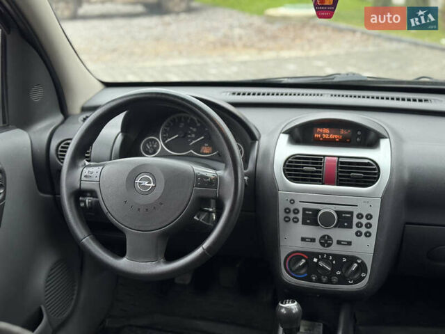 Черный Опель Комбо груз.-пасс., объемом двигателя 1.7 л и пробегом 219 тыс. км за 4999 $, фото 8 на Automoto.ua