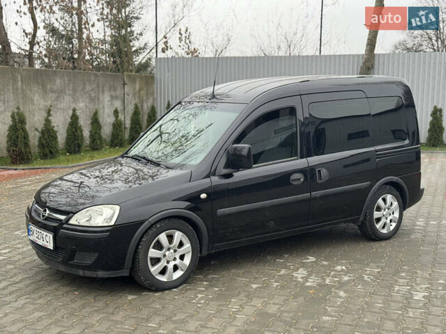 Черный Опель Комбо груз.-пасс., объемом двигателя 1.7 л и пробегом 219 тыс. км за 4999 $, фото 10 на Automoto.ua