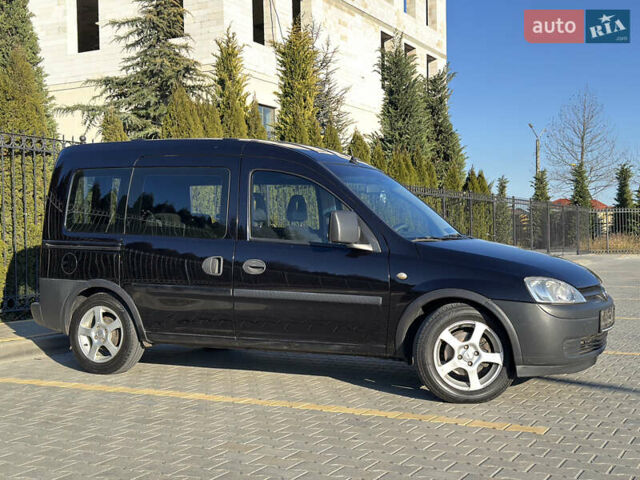 Чорний Опель Комбо вант.-пас., об'ємом двигуна 1.3 л та пробігом 230 тис. км за 4300 $, фото 1 на Automoto.ua