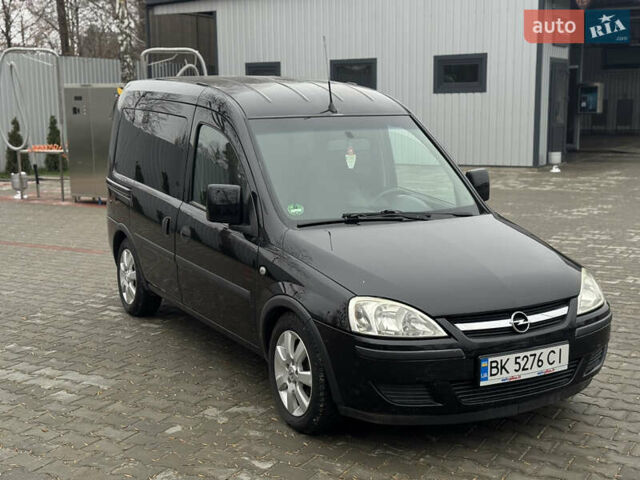 Черный Опель Комбо груз.-пасс., объемом двигателя 1.7 л и пробегом 219 тыс. км за 4999 $, фото 3 на Automoto.ua
