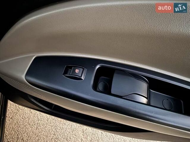 Чорний Опель Комбо вант.-пас., об'ємом двигуна 1.96 л та пробігом 179 тис. км за 9550 $, фото 23 на Automoto.ua