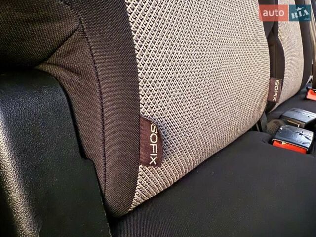 Чорний Опель Комбо вант.-пас., об'ємом двигуна 1.96 л та пробігом 179 тис. км за 9550 $, фото 18 на Automoto.ua