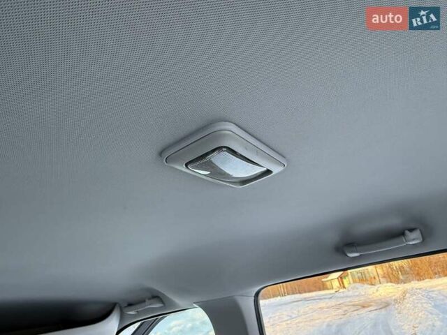 Чорний Опель Комбо вант.-пас., об'ємом двигуна 2 л та пробігом 179 тис. км за 9650 $, фото 50 на Automoto.ua