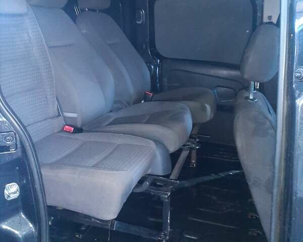 Черный Опель Комбо груз.-пасс., объемом двигателя 1.25 л и пробегом 316 тыс. км за 5000 $, фото 3 на Automoto.ua