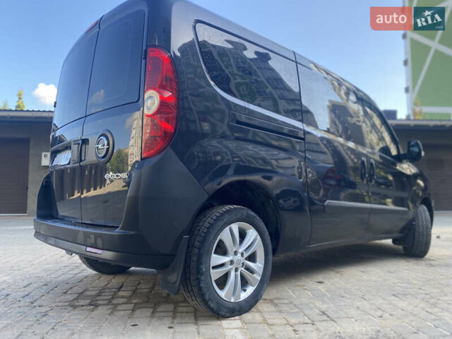 Черный Опель Комбо груз.-пасс., объемом двигателя 1.6 л и пробегом 288 тыс. км за 9499 $, фото 9 на Automoto.ua