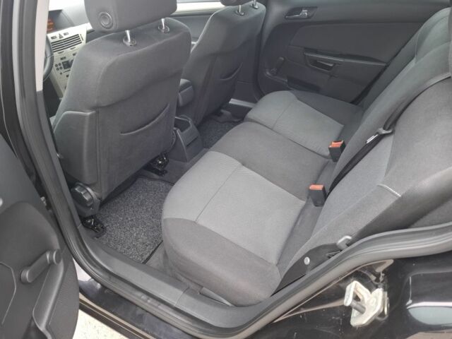 Чорний Опель Комбо вант.-пас., об'ємом двигуна 1 л та пробігом 270 тис. км за 5620 $, фото 5 на Automoto.ua