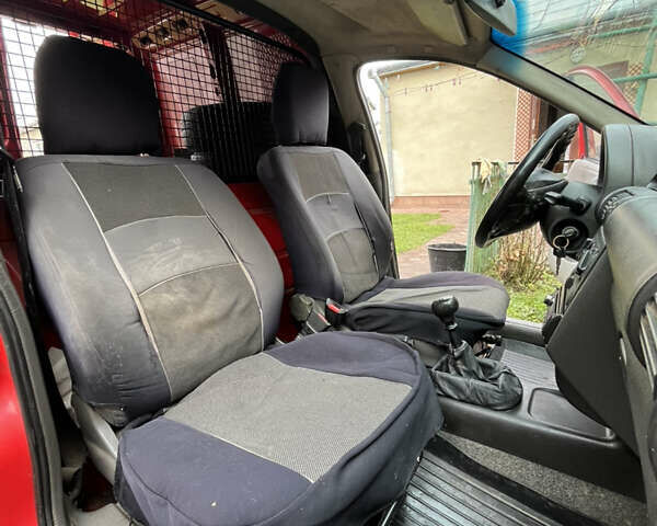 Красный Опель Комбо груз.-пасс., объемом двигателя 1.4 л и пробегом 438 тыс. км за 2000 $, фото 18 на Automoto.ua