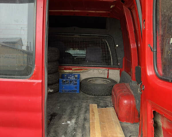 Красный Опель Комбо груз.-пасс., объемом двигателя 1.4 л и пробегом 438 тыс. км за 2000 $, фото 43 на Automoto.ua