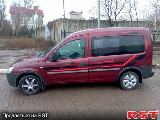 Красный Опель Комбо груз.-пасс., объемом двигателя 1.7 л и пробегом 350 тыс. км за 3000 $, фото 3 на Automoto.ua