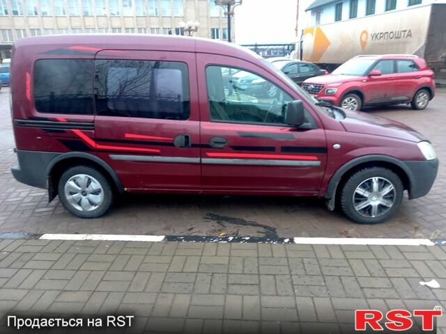 Красный Опель Комбо груз.-пасс., объемом двигателя 1.7 л и пробегом 350 тыс. км за 3000 $, фото 2 на Automoto.ua