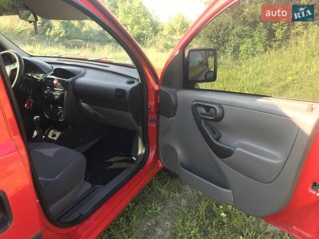 Красный Опель Комбо груз.-пасс., объемом двигателя 1.7 л и пробегом 280 тыс. км за 3000 $, фото 21 на Automoto.ua