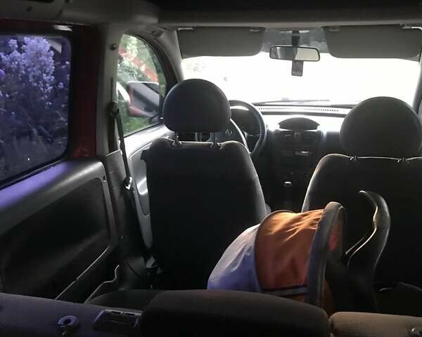 Красный Опель Комбо груз.-пасс., объемом двигателя 1.7 л и пробегом 280 тыс. км за 3000 $, фото 9 на Automoto.ua