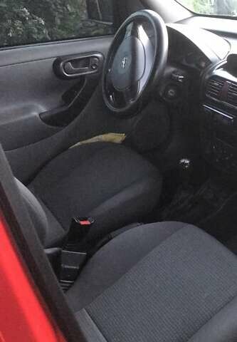 Красный Опель Комбо груз.-пасс., объемом двигателя 1.7 л и пробегом 280 тыс. км за 3000 $, фото 20 на Automoto.ua