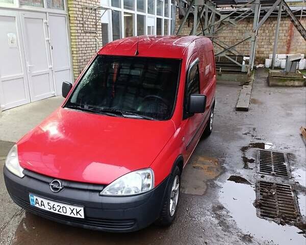 Красный Опель Комбо груз.-пасс., объемом двигателя 1.4 л и пробегом 220 тыс. км за 4200 $, фото 6 на Automoto.ua