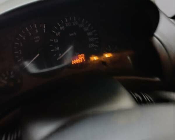 Красный Опель Комбо груз.-пасс., объемом двигателя 1.4 л и пробегом 220 тыс. км за 4200 $, фото 4 на Automoto.ua