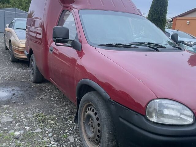 Красный Опель Комбо груз.-пасс., объемом двигателя 1.4 л и пробегом 1 тыс. км за 1500 $, фото 1 на Automoto.ua