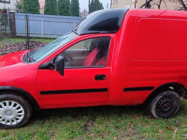 Красный Опель Комбо груз.-пасс., объемом двигателя 1.4 л и пробегом 400 тыс. км за 1300 $, фото 1 на Automoto.ua