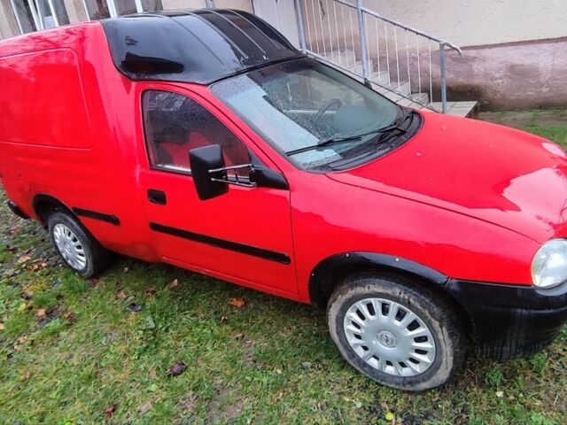 Красный Опель Комбо груз.-пасс., объемом двигателя 1.4 л и пробегом 400 тыс. км за 1300 $, фото 2 на Automoto.ua