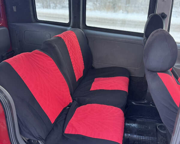 Красный Опель Комбо груз.-пасс., объемом двигателя 1.69 л и пробегом 222 тыс. км за 2900 $, фото 4 на Automoto.ua