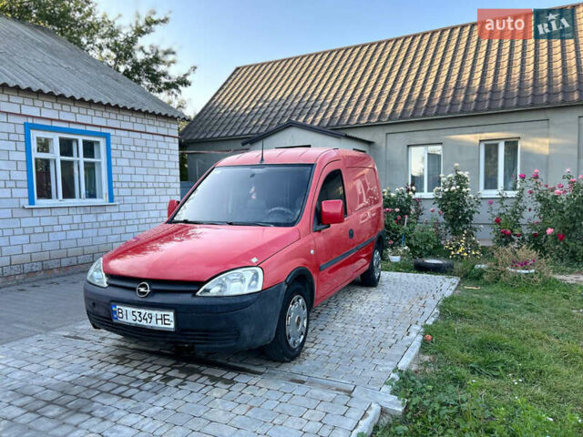 Красный Опель Комбо груз.-пасс., объемом двигателя 1.25 л и пробегом 550 тыс. км за 2200 $, фото 1 на Automoto.ua