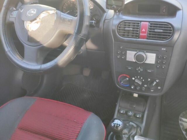 Червоний Опель Комбо вант.-пас., об'ємом двигуна 1.7 л та пробігом 364 тис. км за 1500 $, фото 5 на Automoto.ua