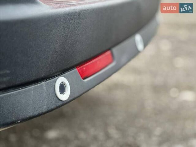 Красный Опель Комбо груз.-пасс., объемом двигателя 1.6 л и пробегом 215 тыс. км за 12890 $, фото 20 на Automoto.ua