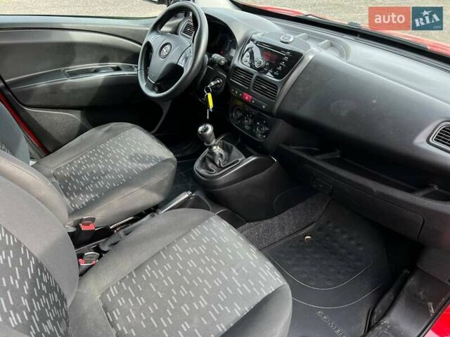 Красный Опель Комбо груз.-пасс., объемом двигателя 1.6 л и пробегом 215 тыс. км за 12890 $, фото 10 на Automoto.ua