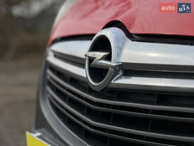 Красный Опель Комбо груз.-пасс., объемом двигателя 1.6 л и пробегом 215 тыс. км за 12890 $, фото 2 на Automoto.ua