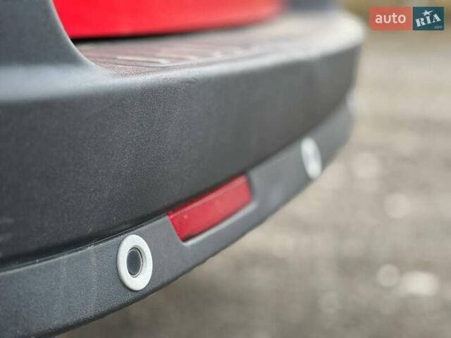 Красный Опель Комбо груз.-пасс., объемом двигателя 1.6 л и пробегом 215 тыс. км за 12890 $, фото 19 на Automoto.ua